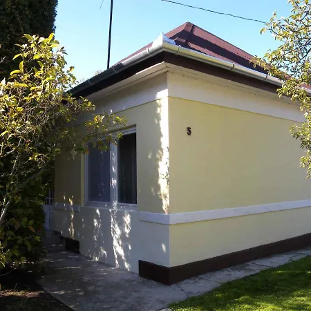 Holiday Home In Balatonmariafuerdo 19294 Balatonkeresztúr