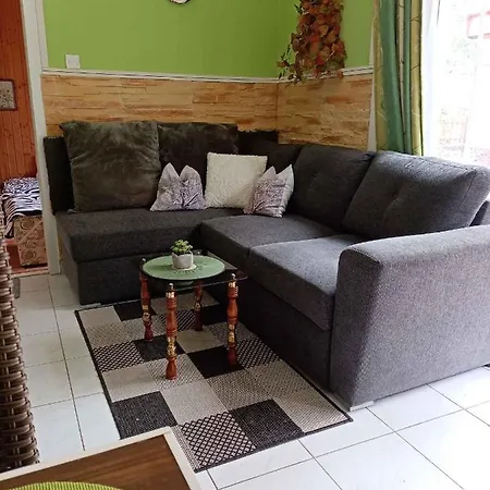 Holiday Home In Balatonmariafuerdo 19294 *