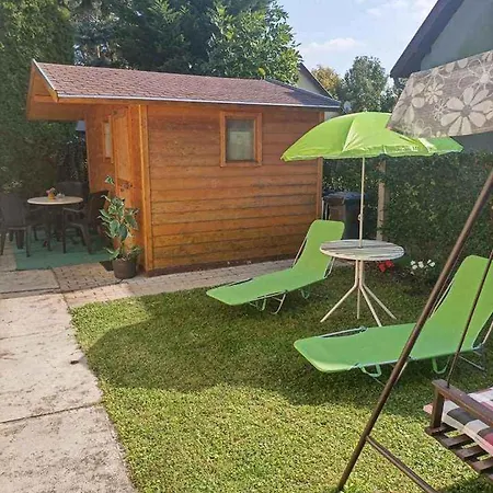 Holiday Home In Balatonmariafuerdo 19294 * Balatonkeresztúr